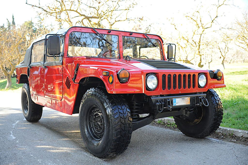 HUMMER H1