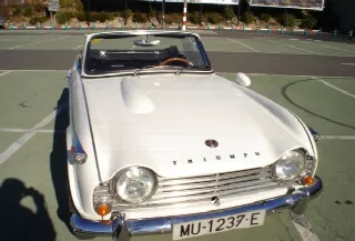 Foto 1 di 13: TRIUMPH TR4 Cabrio 