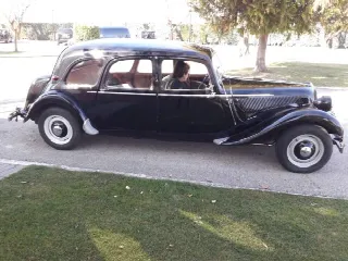 Foto 3 di 10: CITROEN 11CV Ligero 