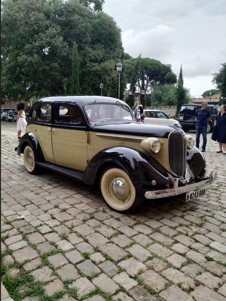CHRYSLER Imperial  