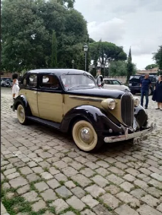 Foto 1 di 9: CHRYSLER Imperial  