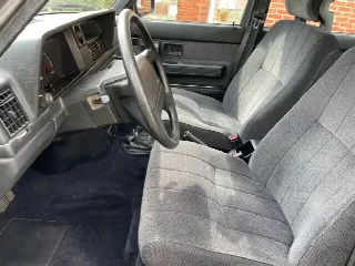 Foto 6 di 9: VOLVO 240  