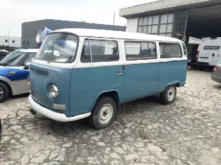 Foto 4 di 17: Volkswagen T2 b minibus 9 posti