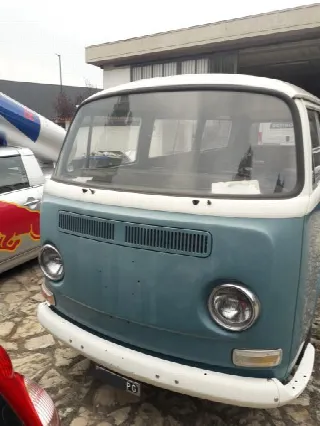 Foto 5 di 17: Volkswagen T2 b minibus 9 posti