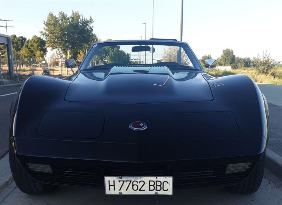 CHEVROLET Corvette V8  Stingray  