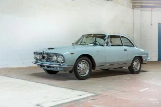 Foto 7 di 33: ALFA ROMEO 2600 SPRINT COUPE BERTONE 1ª SERIE   