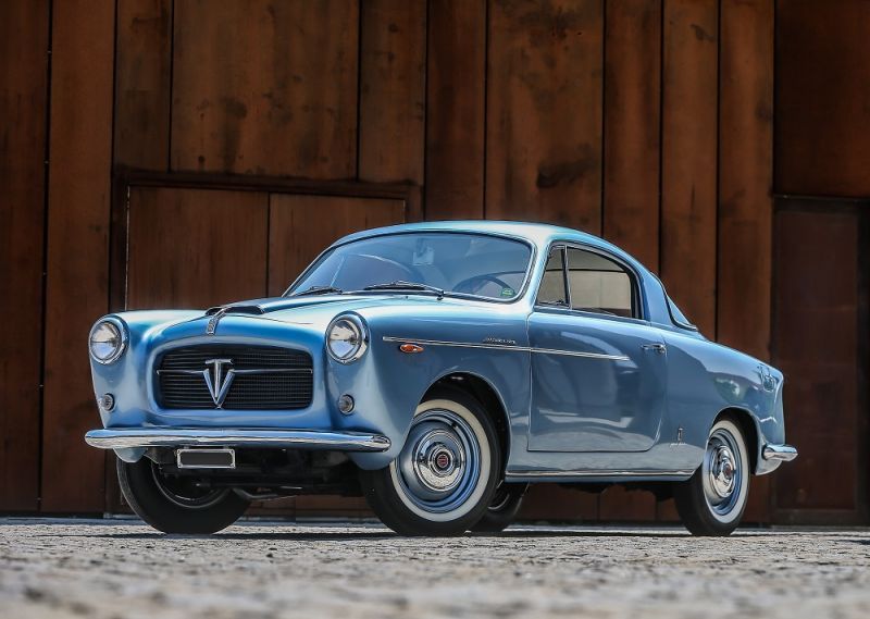 DISEGNARE IL FUTURO: PININFARINA 