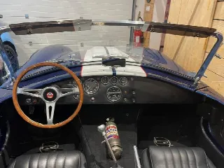 Foto 2 di 5: AC Cobra 427 Roadster 