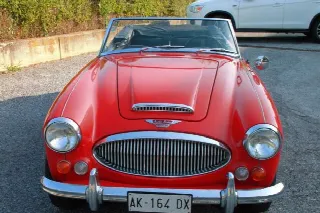 Foto 6 di 6: AUSTIN HEALEY BJ8 MKIII 