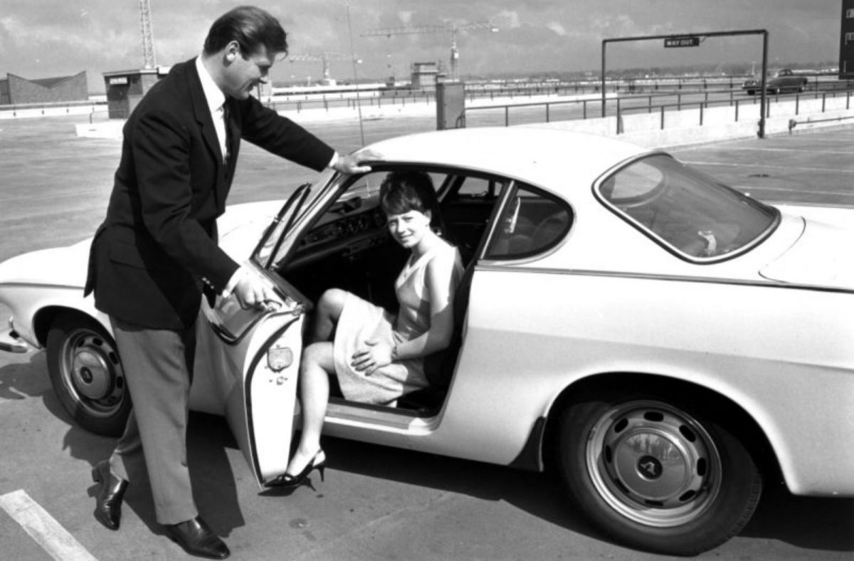 La Volvo P1800 di Roger Moore utilizzata nella storica serie TV " Il Santo" 