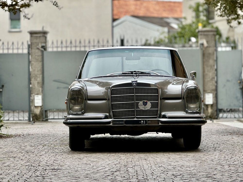 MERCEDES-BENZ 280 SE  