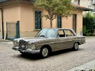 Foto 6 di 26: MERCEDES-BENZ 280 SE  