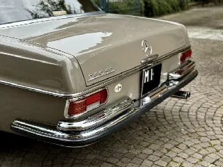 Foto 12 di 26: MERCEDES-BENZ 280 SE  