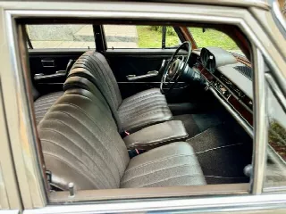 Foto 13 di 26: MERCEDES-BENZ 280 SE  