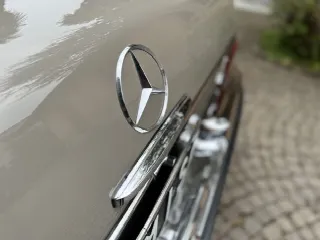 Foto 15 di 26: MERCEDES-BENZ 280 SE  