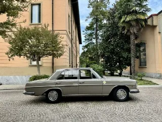 Foto 4 di 26: MERCEDES-BENZ 280 SE  