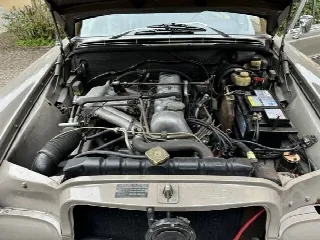 Foto 20 di 26: MERCEDES-BENZ 280 SE  