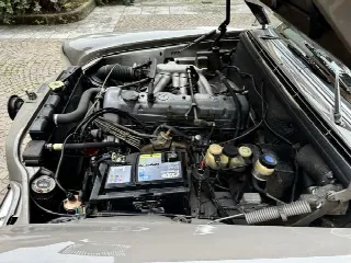 Foto 21 di 26: MERCEDES-BENZ 280 SE  