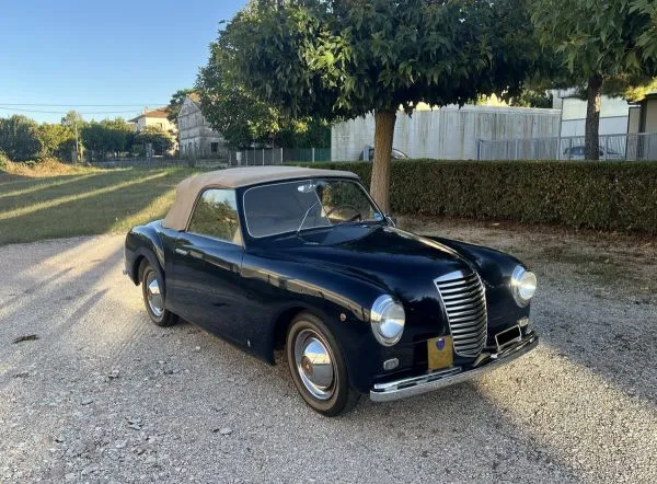 Fiat 1100 Derby Cabriolet Bertone, più unica che rara, protagonista dello stand OldCar24 alla Fiera Auto e Moto D'Epoca Bologna 2025