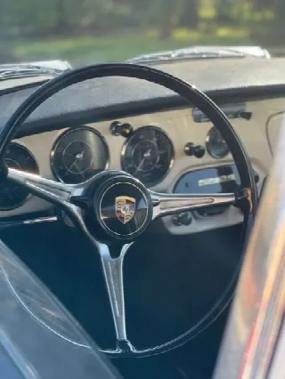 Foto 4 di 6: PORSCHE 356 SC  