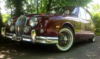 Foto 2 di 8: JAGUAR MKII Berlina  