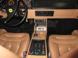 Foto 5 di 11: FERRARI Mondial (1985-1995) Cabrio    