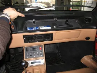Foto 8 di 11: FERRARI Mondial (1985-1995) Cabrio    