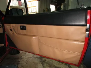 Foto 10 di 11: FERRARI Mondial (1985-1995) Cabrio    