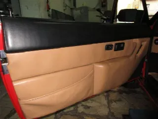Foto 7 di 11: FERRARI Mondial (1985-1995) Cabrio    