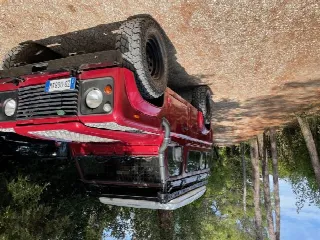 Foto 2 di 7: LAND ROVER Defender (1984-) 110 HTC 300tdi  