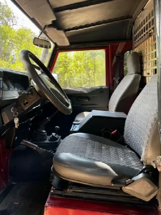 Foto 6 di 7: LAND ROVER Defender (1984-) 110 HTC 300tdi  