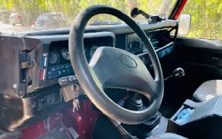 Foto 5 di 7: LAND ROVER Defender (1984-) 110 HTC 300tdi  