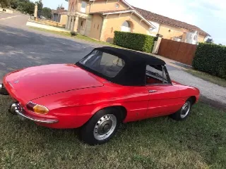 Foto 5 di 10: ALFA ROMEO Spider Duetto 1750 Veloce 