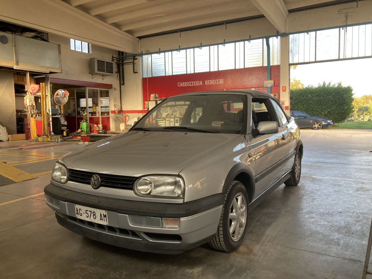 Volkswagen Golf Cabriolet 1.800 - 75 cv  
