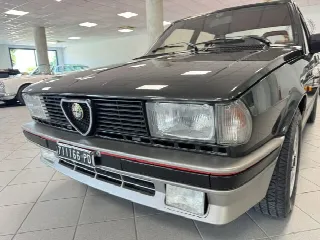 Foto 9 di 38: ALFA ROMEO Giulietta Nuova Turbodelta 