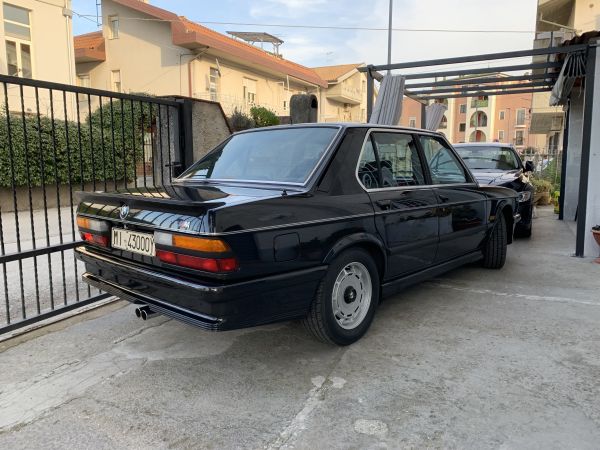 BMW M5 m535  