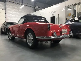 Foto 3 di 16: ALFA ROMEO Giulietta 750d 