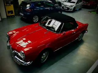 Foto 4 di 16: ALFA ROMEO Giulietta 750d 