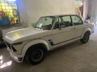 Foto 1 di 6: BMW 2002 turbo