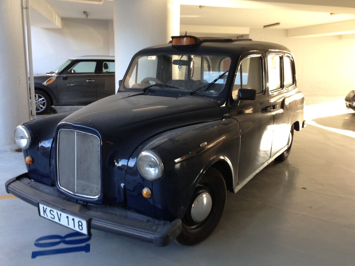 AUSTIN London Taxi Cab  