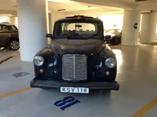 Foto 2 di 4: AUSTIN London Taxi Cab  