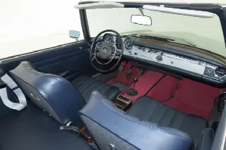 Foto 5 di 9: MERCEDES-BENZ SL Pagoda (1963-1971) 250 California 