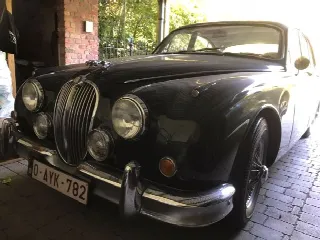 Foto 1 di 12: JAGUAR MKII 3.8    