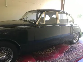 Foto 2 di 12: JAGUAR MKII 3.8    