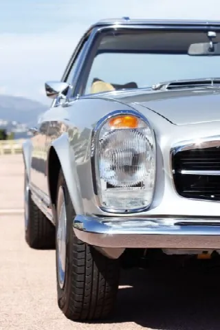 Foto 15 di 25: MERCEDES-BENZ SLPagoda(1963-1971) 280 SL
