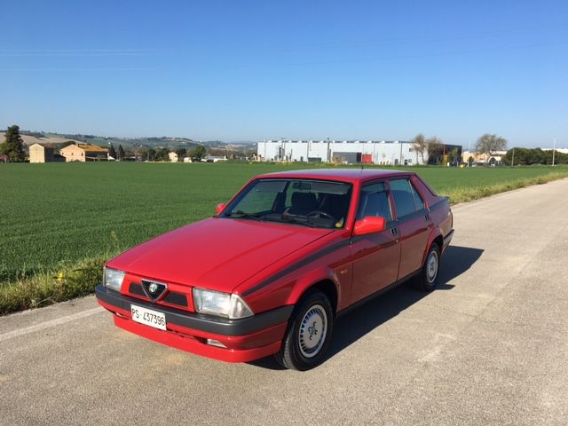 ALFA ROMEO 75 1600 i e  