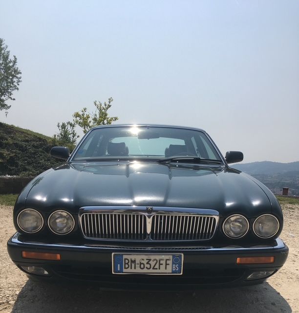 JAGUAR XJ 6