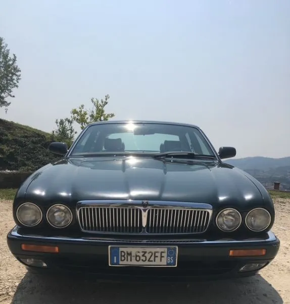 JAGUAR XJ 6