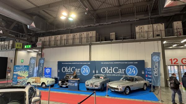 Le auto dei VIP della dolce vita nello stand OldCar24 a Milano Autoclassica