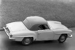 Foto 6 di 7: MERCEDES-BENZ 190 SL - HARD TOP 